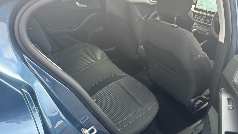 Ford Focus 1.0 EcoBoost Hybrid mHEV 155 Titanium 5dr Auto Petrol Hatchback